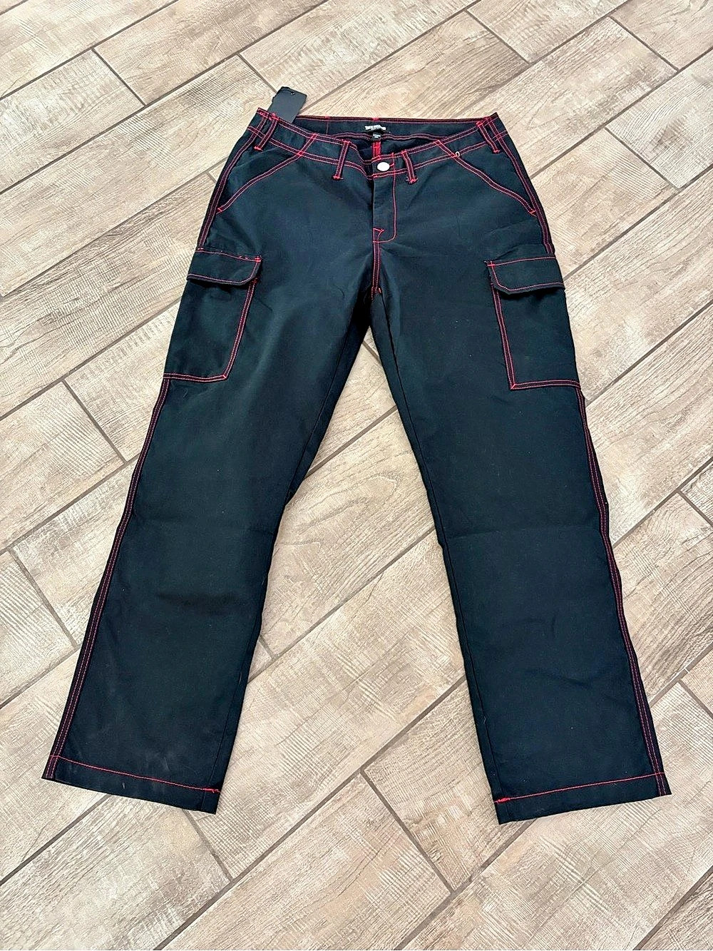 True Religion World Tour Men’s Cargo Pants Black With Red Stitching Size 34 NWT